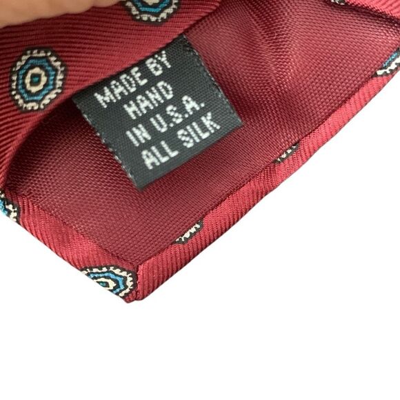 Pre Owned Men’s Jos A. Bank Clothiers Tie Neck Tie Necktie All Silk Handmade USA - Picture 4 of 5